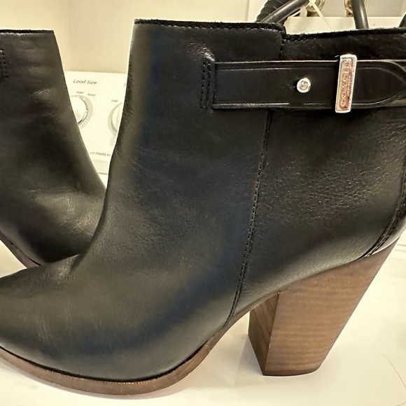 Coach zip ankle booties size 8 - Picture 4 of 11